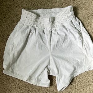 White lululemon size 2 4 inch